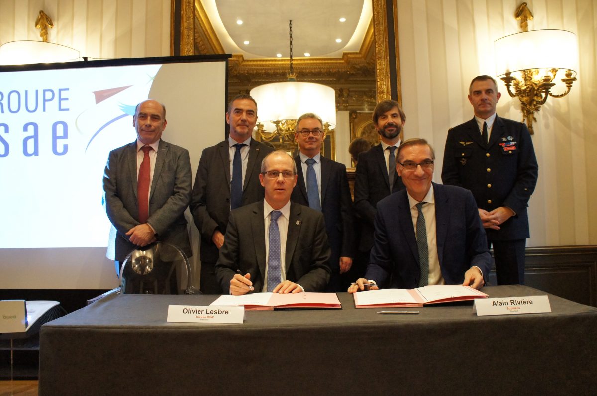 Signature of the membership of Supméca at ISAE Group